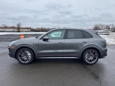 Used 2021 Porsche Cayenne - photo 1