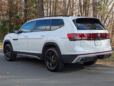 Used 2025 Volkswagen Atlas Peak Edition SE for sale #88834 - photo 2