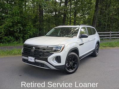 Used 2025 Volkswagen Atlas - photo 1