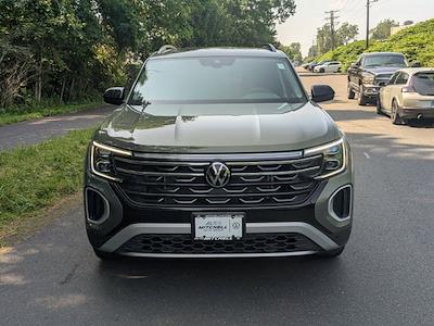 Used 2025 Volkswagen Atlas - photo 1