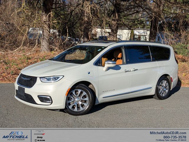 Used 2021 Chrysler Pacifica Pinnacle Minivan - photo 1