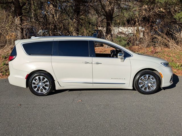 Used 2021 Chrysler Pacifica - photo 9