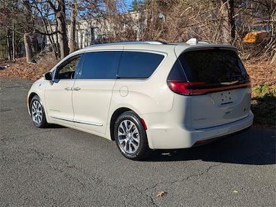 2021 Chrysler Pacifica FWD Minivan for sale #D7022A - photo 2