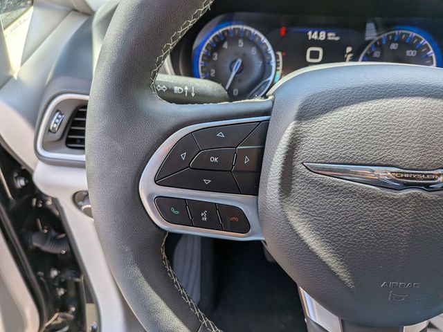 Used 2024 Chrysler Pacifica - photo 17