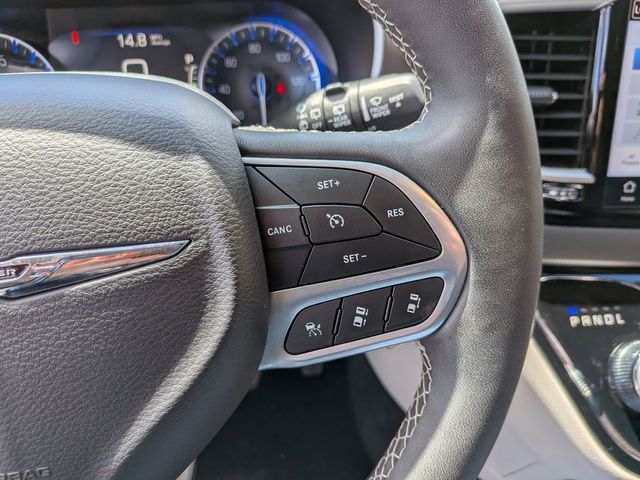 Used 2024 Chrysler Pacifica - photo 18
