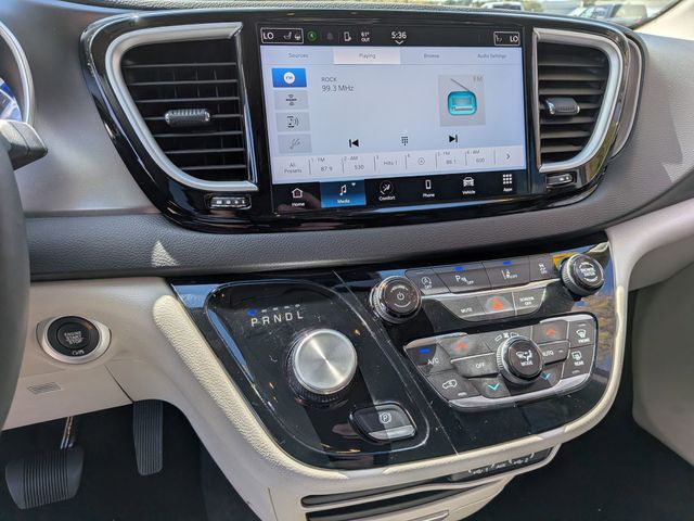 Used 2024 Chrysler Pacifica - photo 20