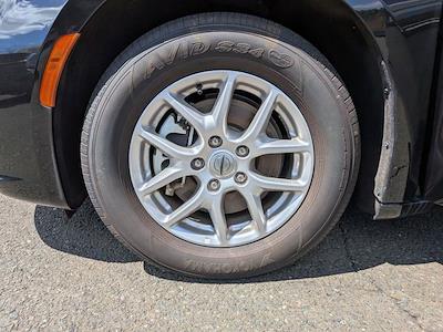 Used 2024 Chrysler Pacifica - photo 2