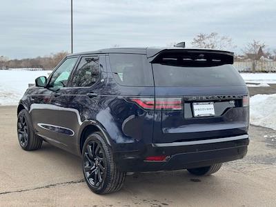 Used 2023 Land Rover Discovery - photo 1