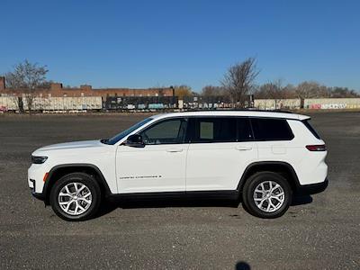 Used 2022 Jeep Grand Cherokee L - photo 1
