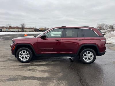 Used 2023 Jeep Grand Cherokee - photo 1
