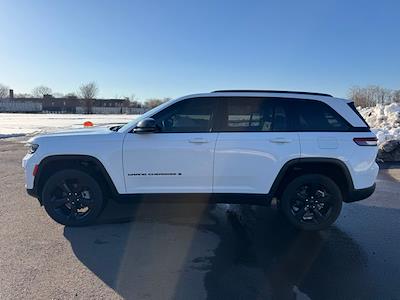 Used 2023 Jeep Grand Cherokee - photo 1