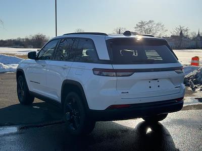Used 2023 Jeep Grand Cherokee - photo 1