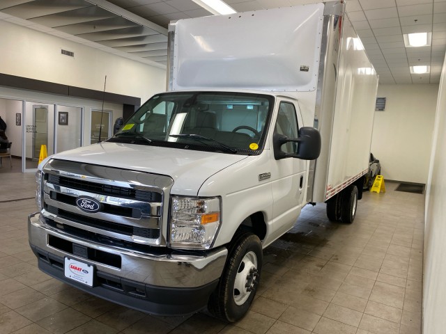 New 2026 Ford E-450 - photo 7