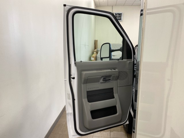 New 2026 Ford E-450 - photo 12