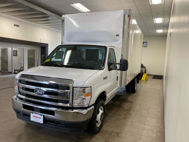New 2026 Ford E-450 - photo 7