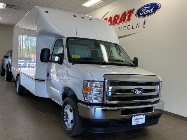 New 2026 Ford E-450 - photo 5
