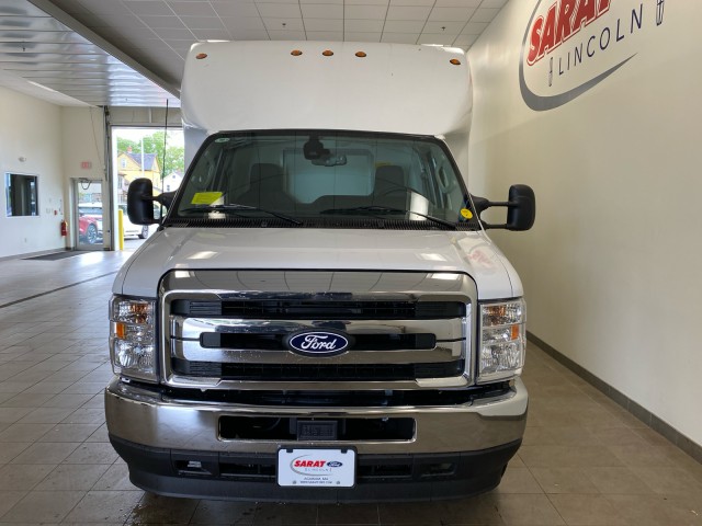 New 2026 Ford E-450 - photo 6