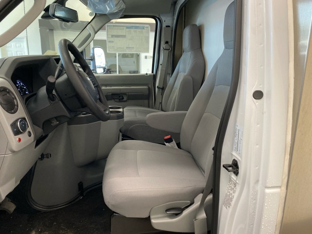 New 2026 Ford E-350 - photo 12