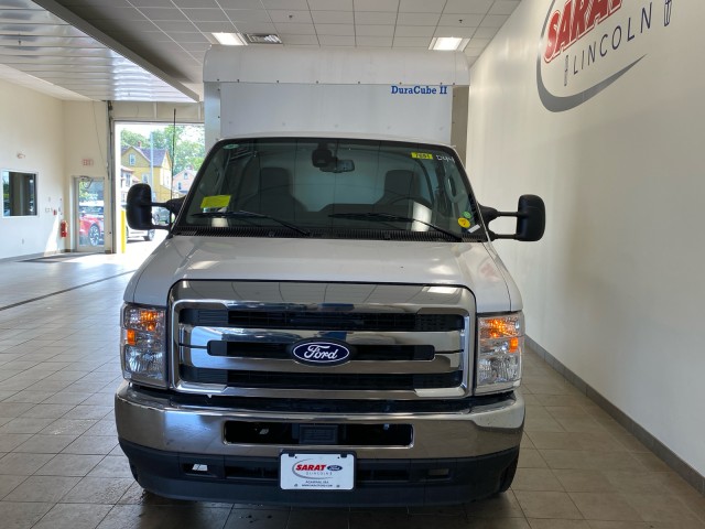 New 2026 Ford E-350 - photo 6