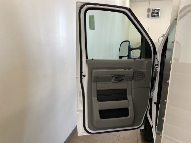 New 2026 Ford E-350 - photo 11