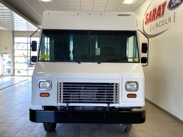 New 2026 Ford E-450 - photo 6