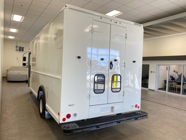 New 2026 Ford E-450 - photo 8