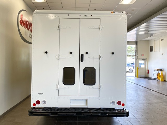 New 2026 Ford E-450 - photo 9