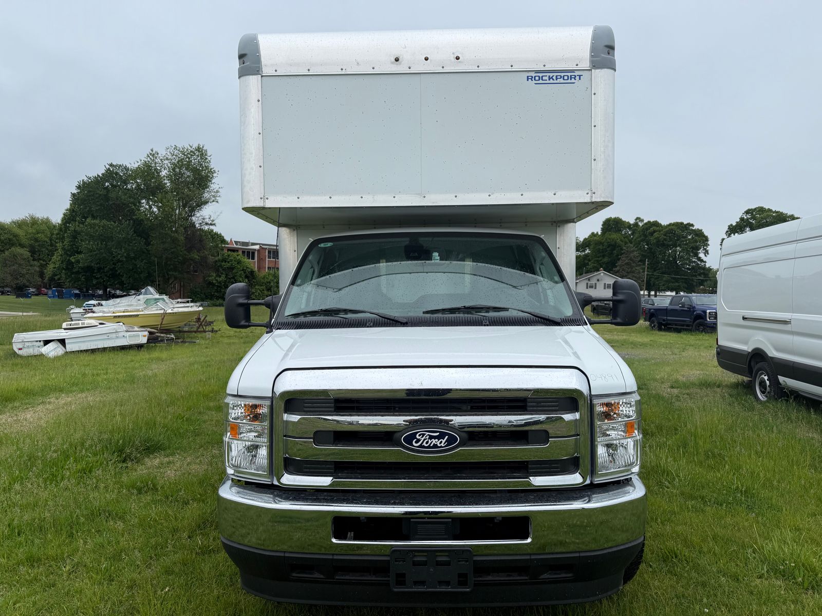 New 2027 Ford E-450 - photo 5