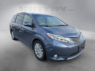 Used 2015 Toyota Sienna - photo 1