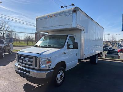 Used 2018 Ford E-450 - photo 1