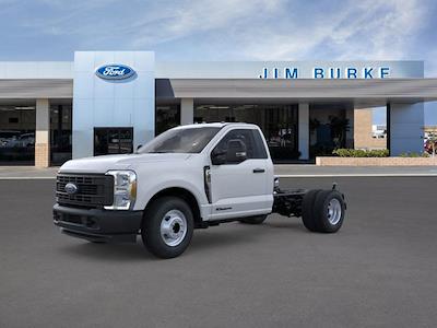 2025 Ford F-350 Regular Cab DRW RWD Cab Chassis for sale #3G62425 - photo 1