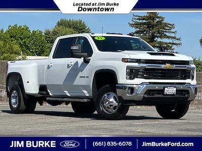 2025 Chevrolet Silverado 3500 Crew Cab 4WD Pickup for sale #T28473 - photo 1