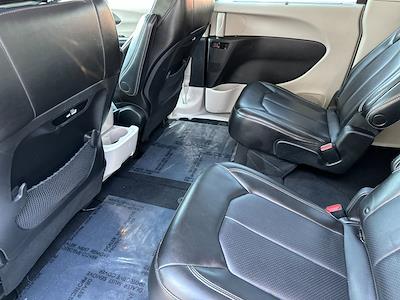 Used 2023 Chrysler Pacifica - photo 1