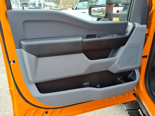 Used 2024 Ford F-550 - photo 20