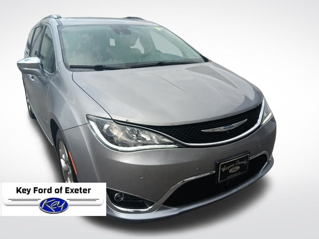 Used 2018 Chrysler Pacifica - photo 1