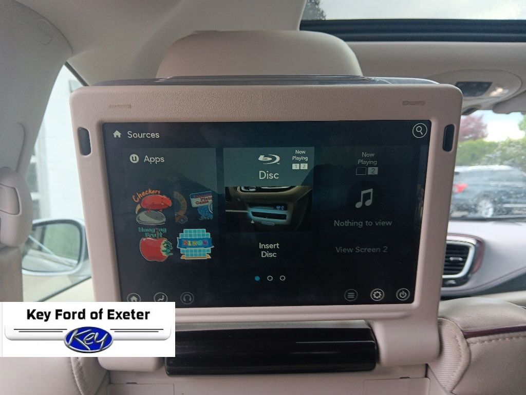 Used 2018 Chrysler Pacifica - photo 22