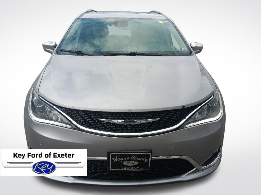 Used 2018 Chrysler Pacifica - photo 2