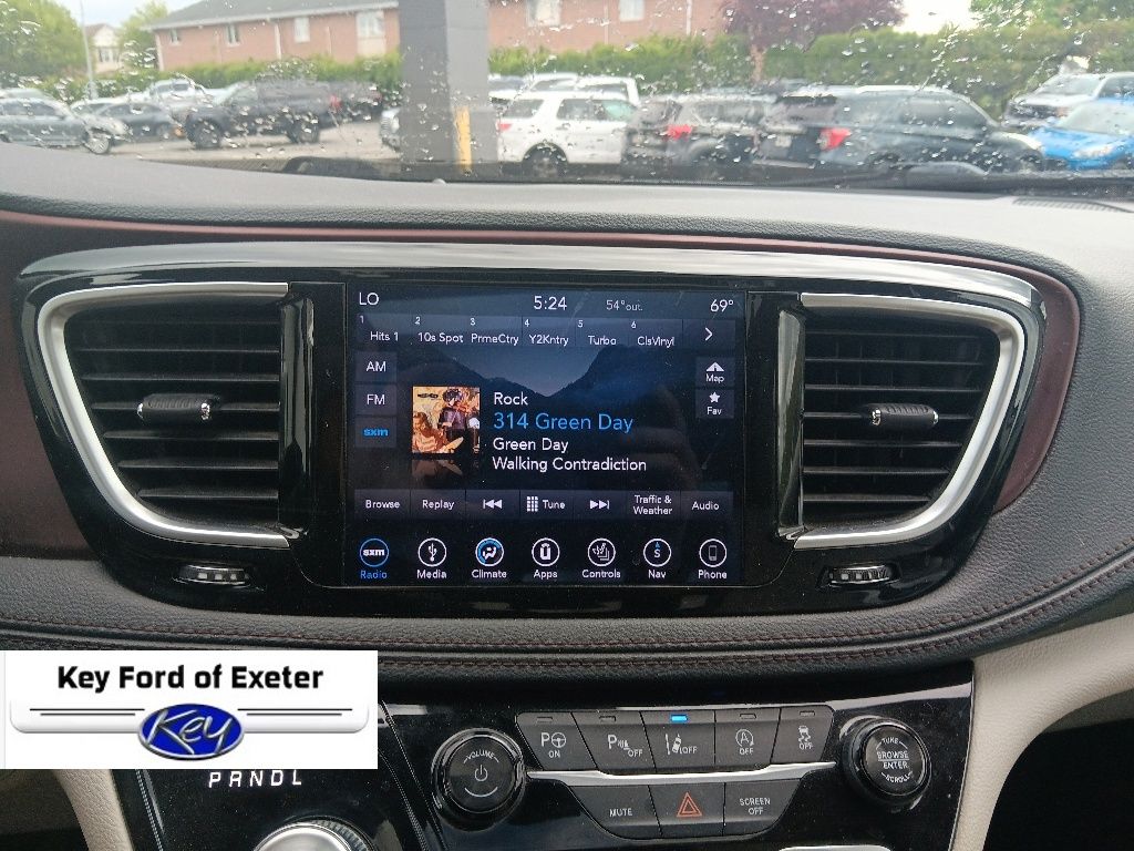 Used 2018 Chrysler Pacifica - photo 40