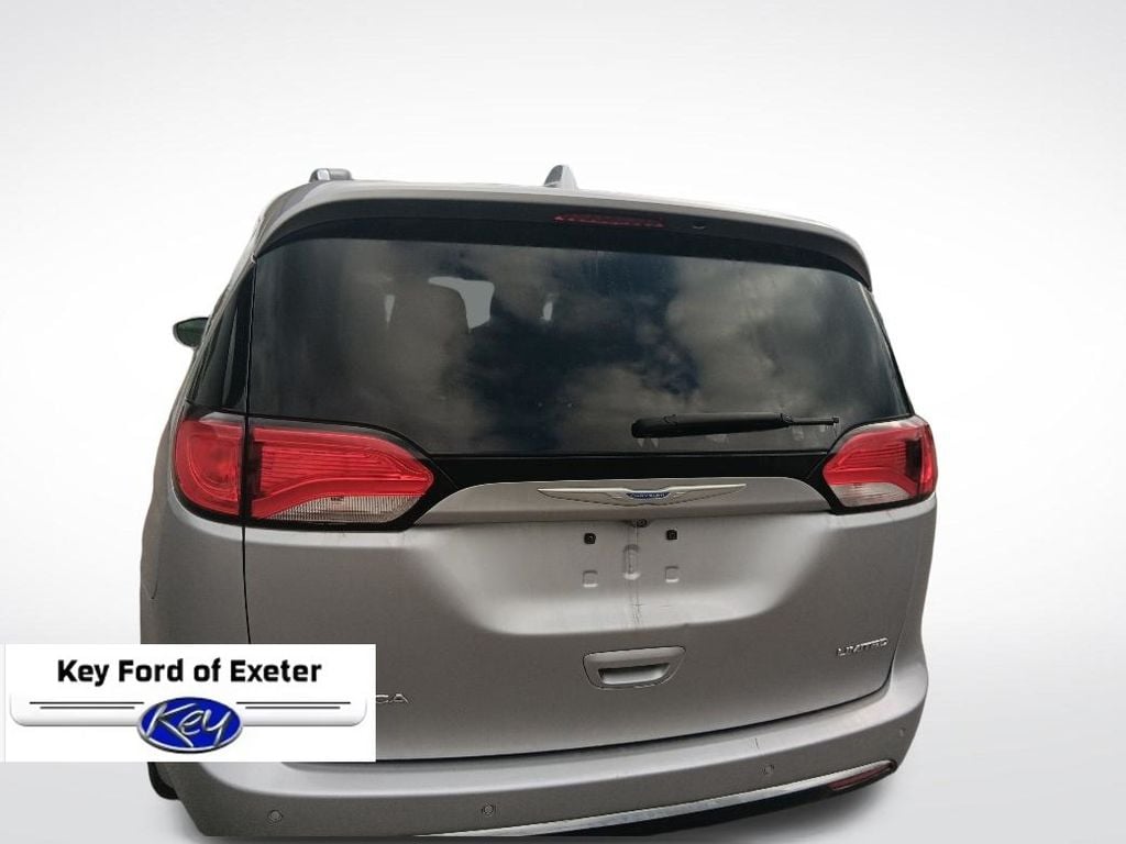 Used 2018 Chrysler Pacifica - photo 10
