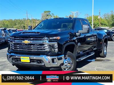 2026 Chevrolet Silverado 3500 Crew Cab 4WD Pickup for sale #133915 - photo 1