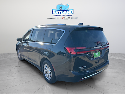 Used 2021 Chrysler Pacifica Touring L Minivan for sale #C250470A - photo 2