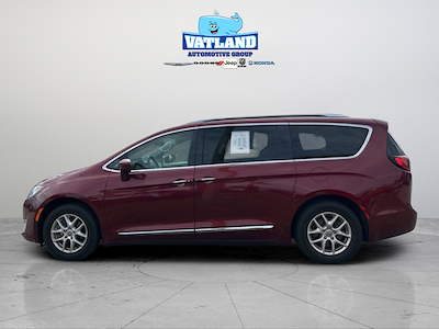 Used 2020 Chrysler Pacifica Touring L Minivan for sale #C250515A - photo 2