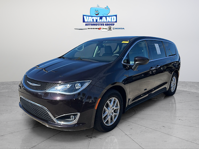 Used 2017 Chrysler Pacifica Touring L Minivan for sale #C260010A - photo 1