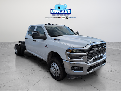 2026 Ram 3500 Crew Cab DRW 4WD Cab Chassis for sale #C260022 - photo 1