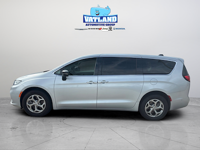 2024 Chrysler Pacifica AWD Minivan for sale #C270022A - photo 2