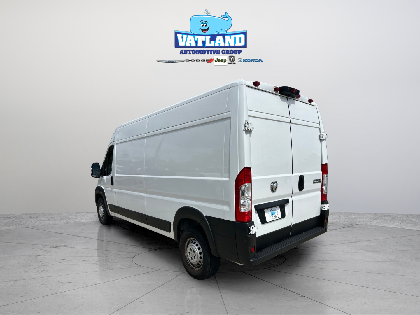 Used 2024 Ram ProMaster 2500 - photo 2