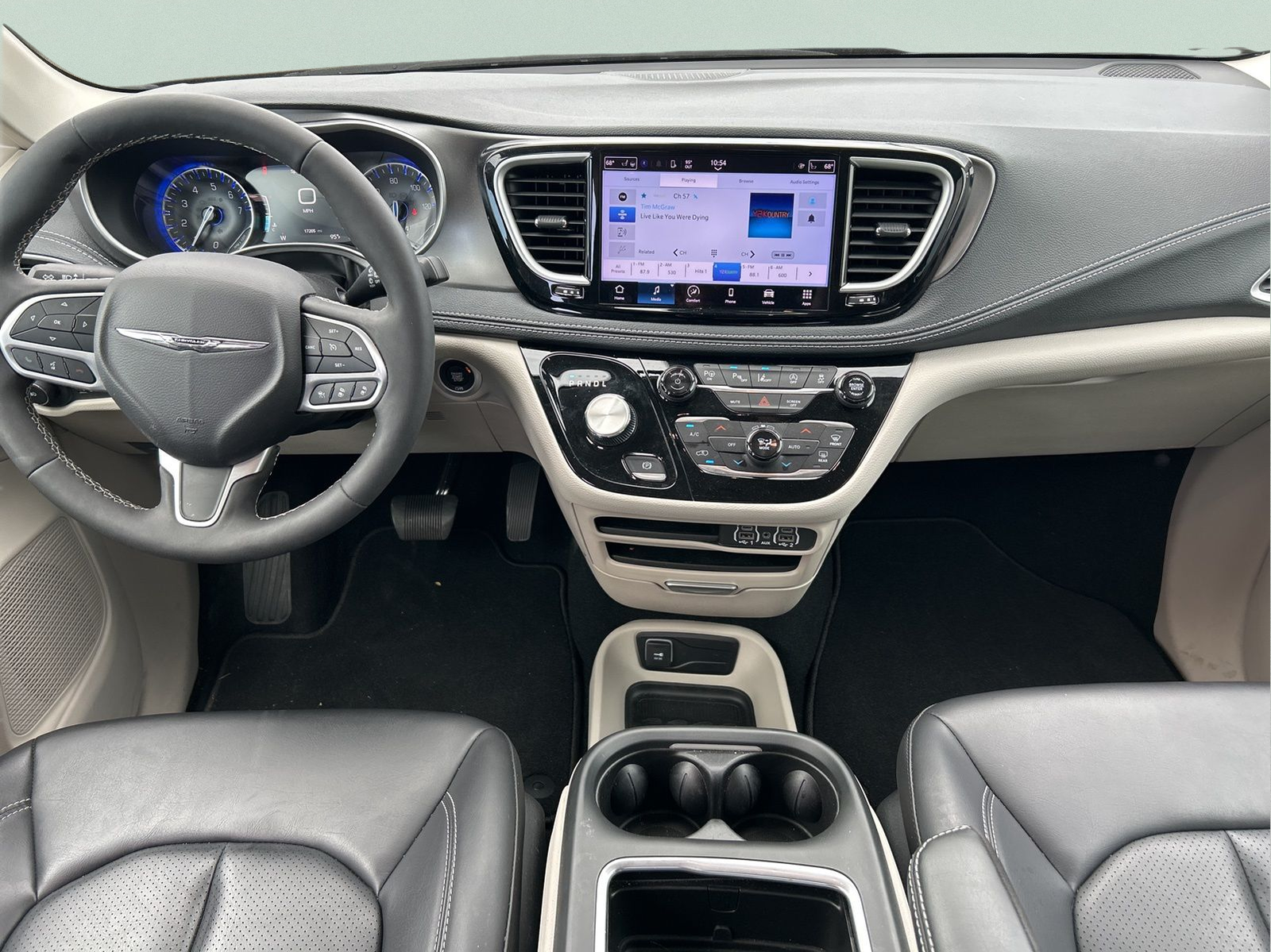 Used 2023 Chrysler Pacifica - photo 16