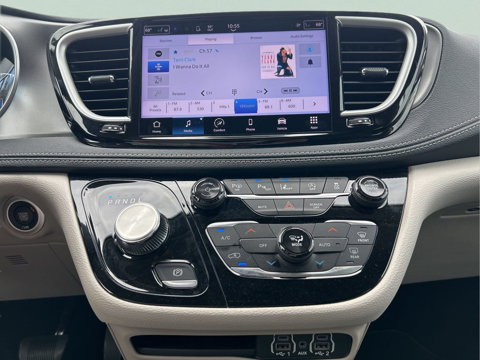 Used 2023 Chrysler Pacifica - photo 19
