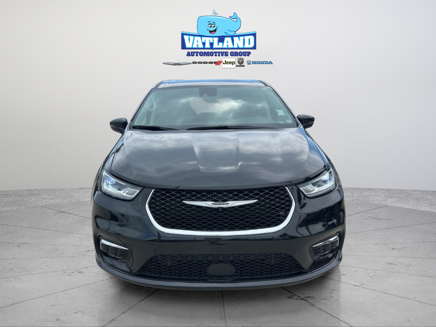 Used 2023 Chrysler Pacifica - photo 22