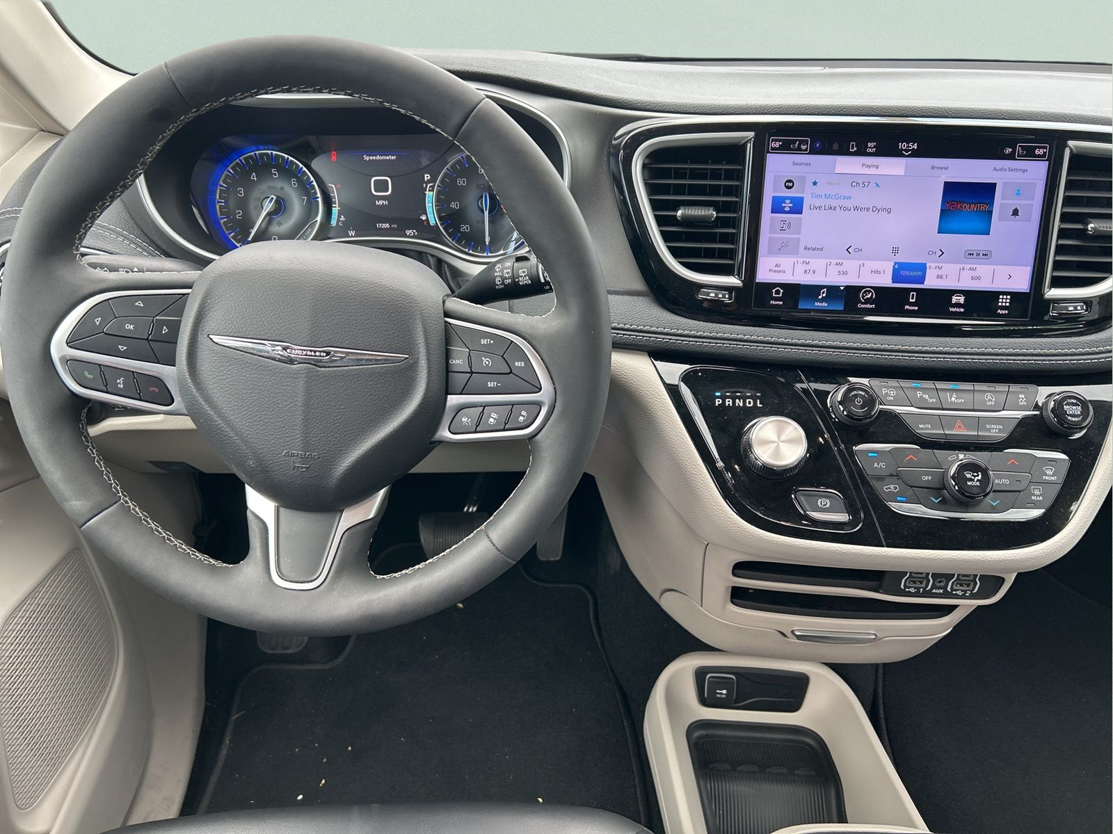 Used 2023 Chrysler Pacifica - photo 23